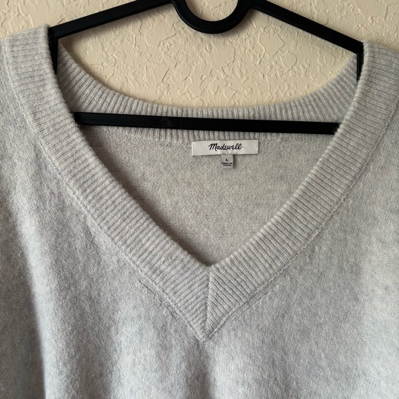 Madewell | Women's Bartlett V-Neck Pullover Sweater Coziest Yarn Heather Smoke L - Picture 7 of 11